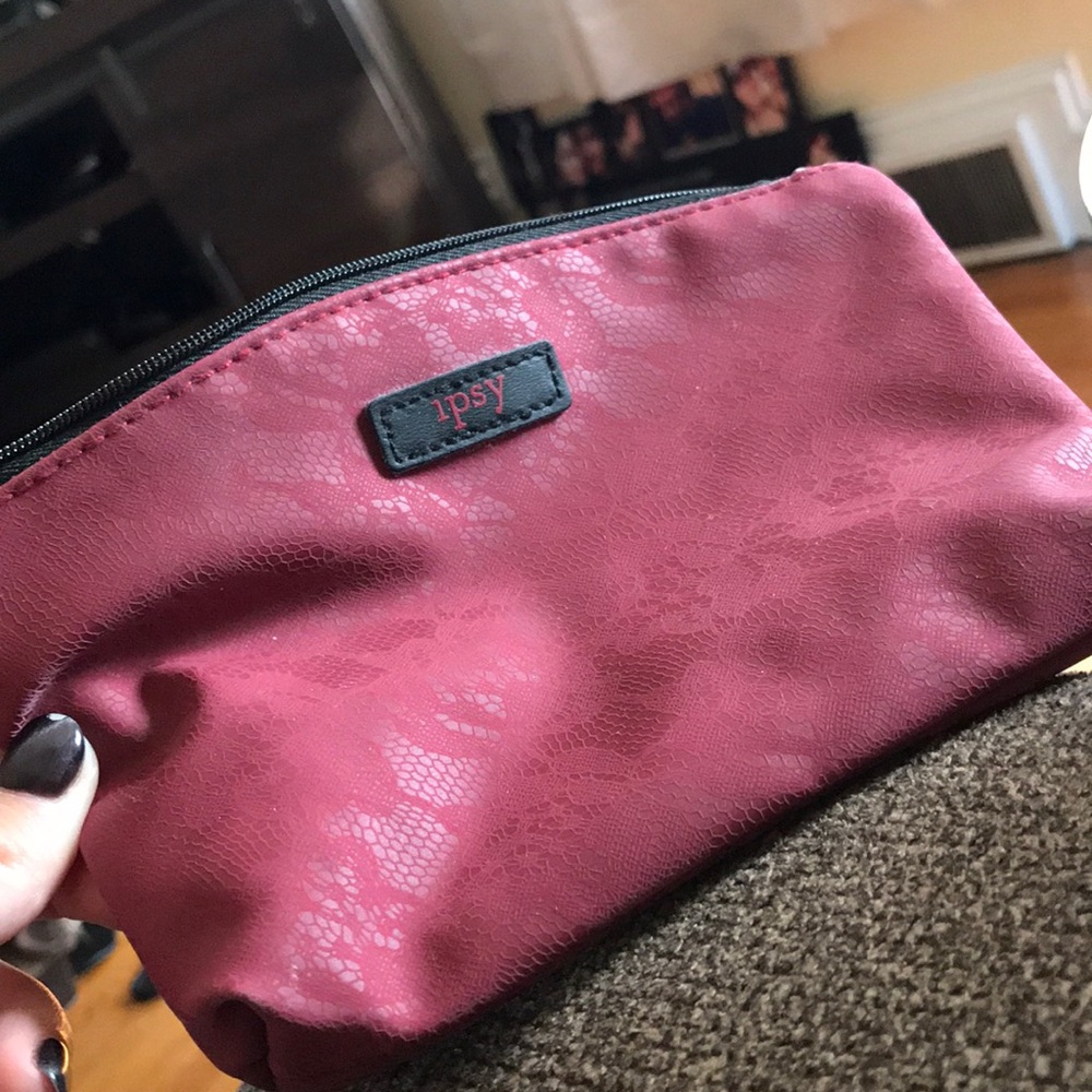 Makeup bag